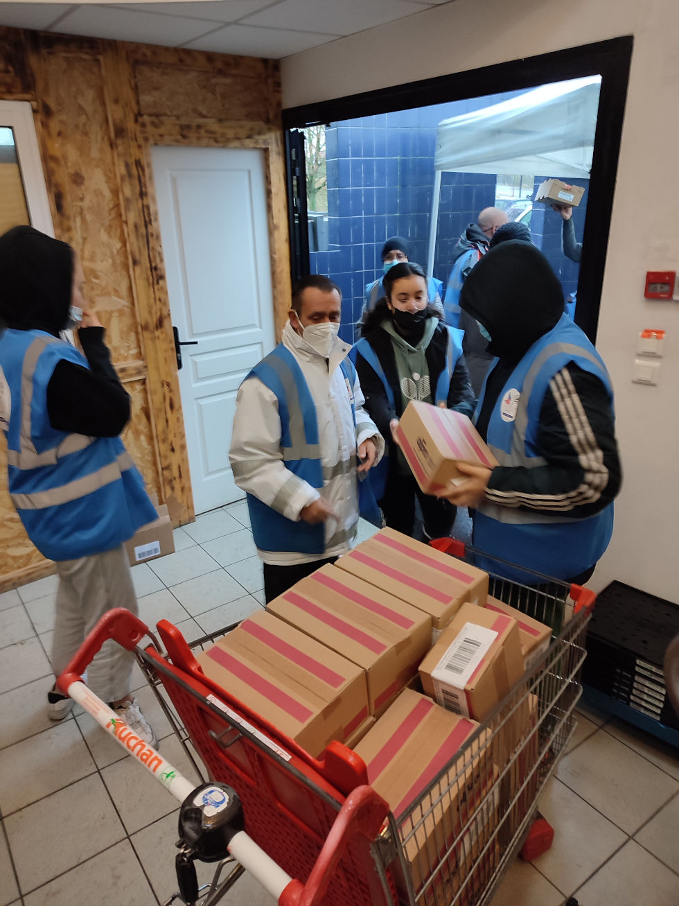 colis alimentaires.jpg